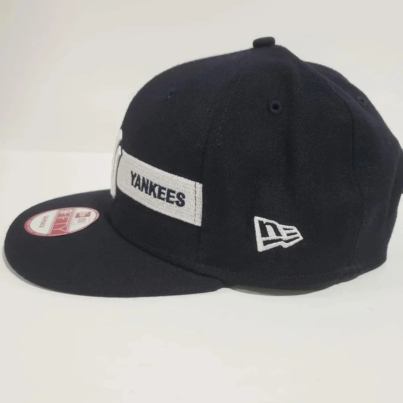 New York Yankees  New Era 9Fifty Navy Blue Mens Snapback Hat - Picture 2 of 5